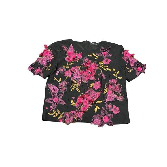 Josie Natori woman’s 2 beautiful embroidered short sleeve full zip blouse - Picture 2 of 8